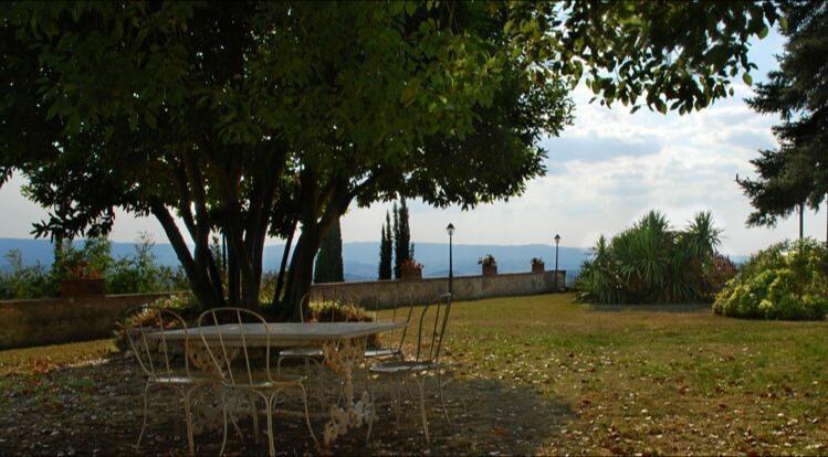 Castello Di Tavolese Hotel Certaldo Kültér fotó